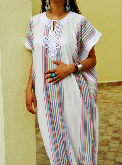 Women's striped and embroidered white Moroccan gandoura
