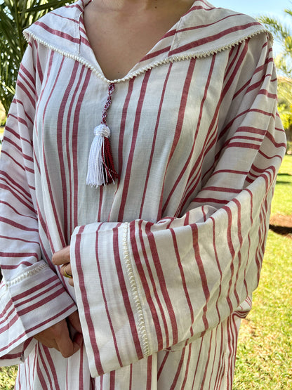 One-of-a-kind Moroccan djellaba in white with red stripes – full view